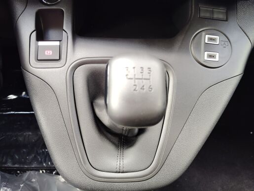 Citroën Berlingo osobní XL PLUS 1.5 BlueHDi 130 S&S MAN6   