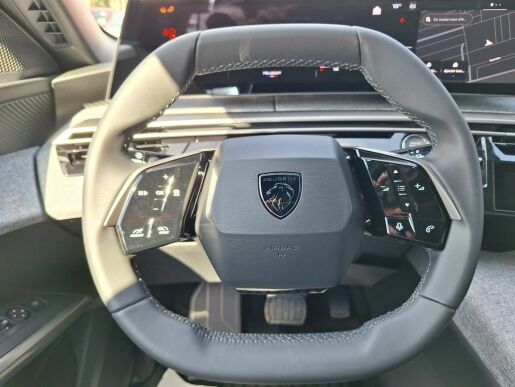 Peugeot 5008 ALLURE Hybrid 136 e-DCS6