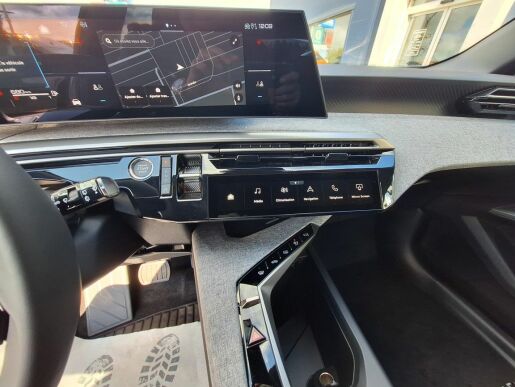 Peugeot 5008 ALLURE Hybrid 136 e-DCS6