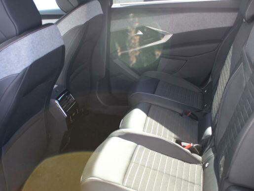 Peugeot 5008 ALLURE Hybrid 145k e-DCS6
