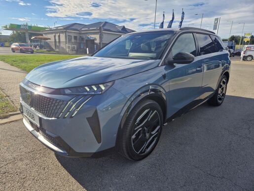 Peugeot 5008 GT Elektromotor 157 kW / 210 k (Baterie 73 kWh) 
