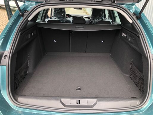 Peugeot 308 SW ACTIVE BlueHDi 130 EAT8 - 9058