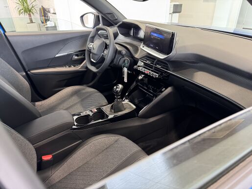 Peugeot 2008 ALLURE, Pack Vision, 7let záruka