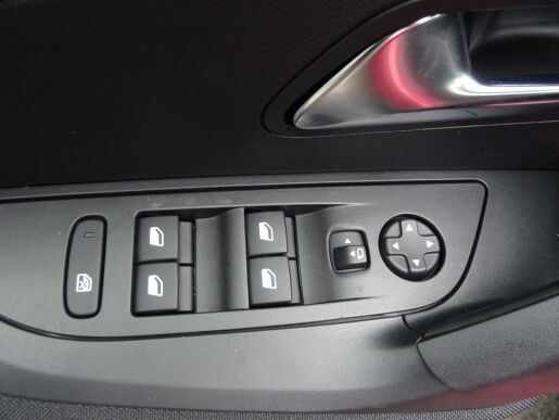 Peugeot 2008 ACTIVE PACK 1.2 PT 130k MAN6