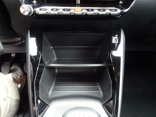 Peugeot 2008 ACTIVE PACK 1.2 PT 130k MAN6