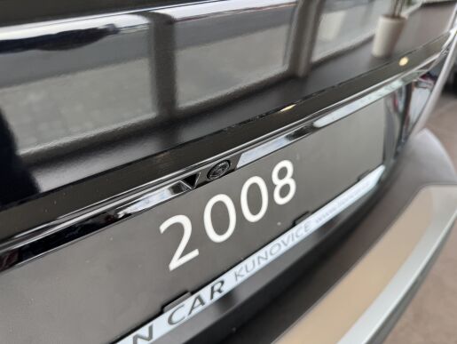 Peugeot 2008 ALLURE, Pack Vision, 7 let záruka