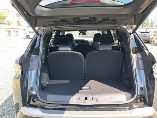 Peugeot 5008 E-5008 GT Elektromotor 157 kW