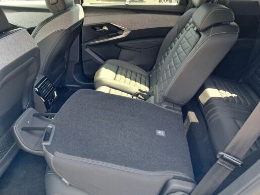 Peugeot 5008 E-5008 GT Elektromotor 157 kW