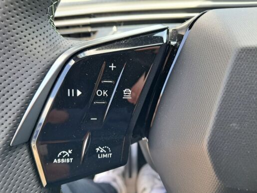 Peugeot 5008 E-5008 GT Elektromotor 157 kW
