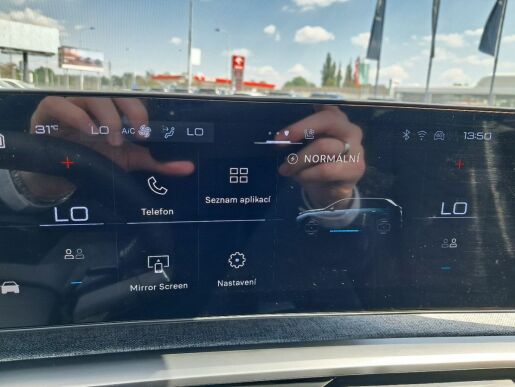 Peugeot 5008 E-5008 GT Elektromotor 157 kW
