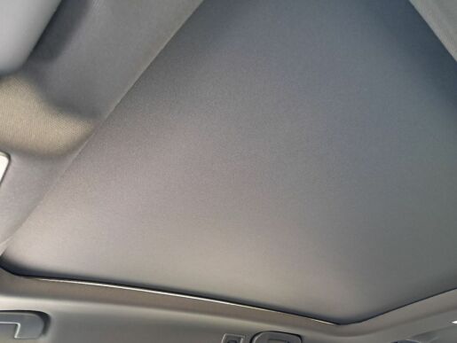 Peugeot 5008 E-5008 GT Elektromotor 157 kW