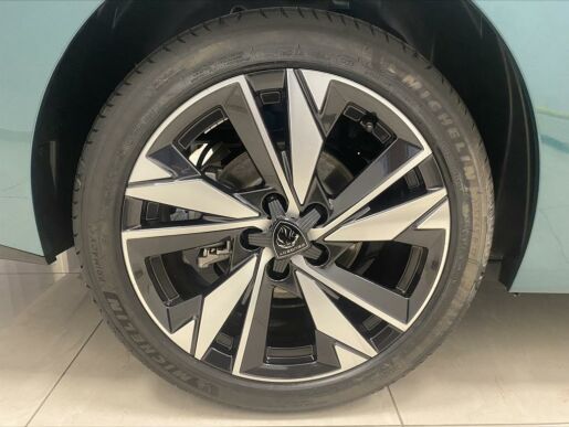 Peugeot 308 1,5 BlueHDi130  EAT8  SW ALLUR