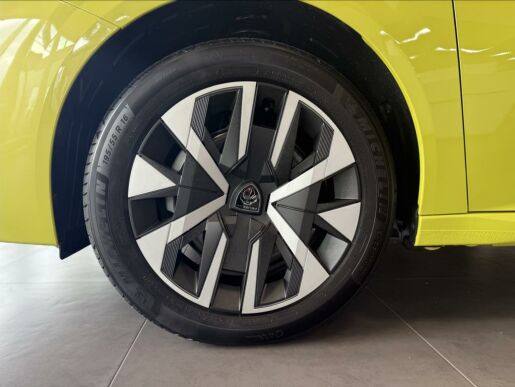 Peugeot 208 1,2 PureTech 100 MAN6  STYLE