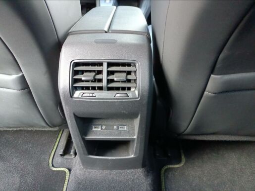 Peugeot 308 1,6 ALLURE PACK HYBRID 180 e-EAT8