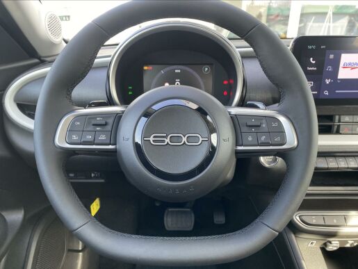 Fiat 600 1,2 Turbo Hybrid 100k eDCT