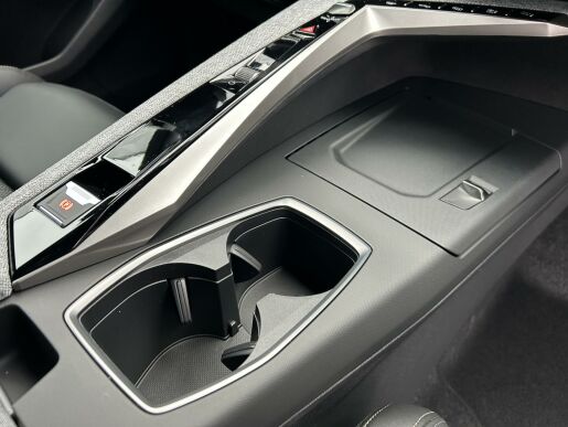 Peugeot 3008 ALLURE Hybrid 136 e-DCS6