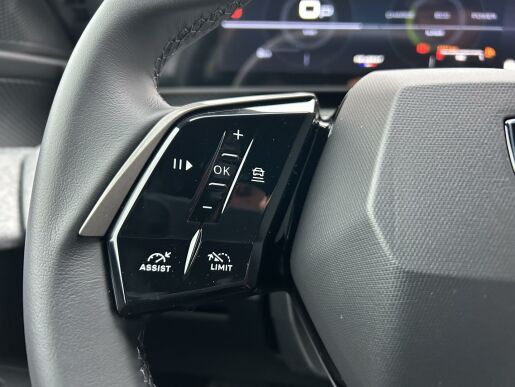 Peugeot 3008 ALLURE Hybrid 136 e-DCS6