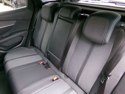 Peugeot 3008 ALLURE PACK 1,5 96kW AT