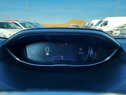 Peugeot 3008 ALLURE 1,5 BHDI 130k M6