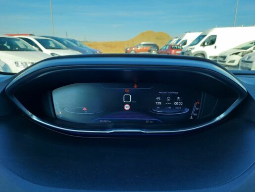 Peugeot 3008 ALLURE 1,5 BHDI 130k M6