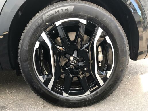 Peugeot 5008 GT Elektromotor (Baterie 73 kW