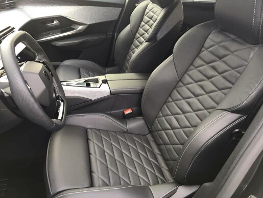 Peugeot 5008 GT Elektromotor (Baterie 73 kW