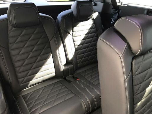 Peugeot 5008 GT Elektromotor (Baterie 73 kW