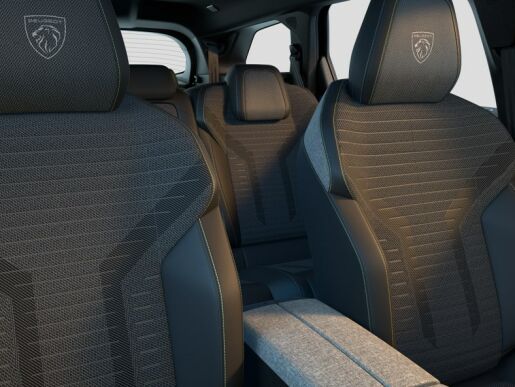 Peugeot 5008 E-5008 GT Elektro 157kW (73kWh)