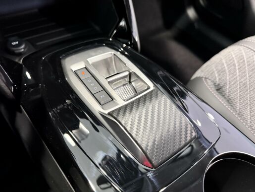 Peugeot 208 STYLE Hybrid 110k, Automat