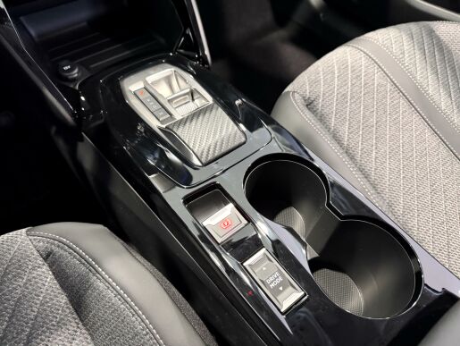 Peugeot 208 STYLE Hybrid 110k, Automat