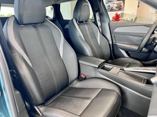 Peugeot 308 SW ALLURE 130 koní, Automat