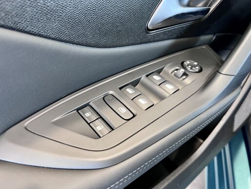 Peugeot 308 SW ALLURE 130 koní, Automat