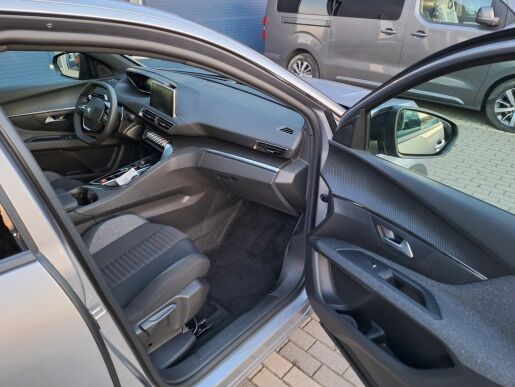 Peugeot 5008 ACTIVE PACK BlHDi 130 EAT8