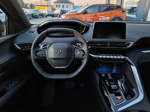 Peugeot 5008 ACTIVE PACK BlHDi 130 EAT8