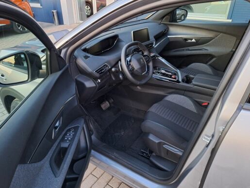 Peugeot 5008 ACTIVE PACK BlHDi 130 EAT8