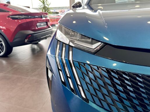 Peugeot 3008 ALLURE Hybrid 145k, Automat