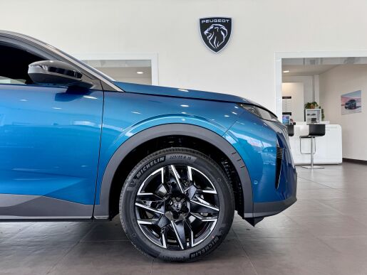 Peugeot 3008 ALLURE Hybrid 145k, Automat