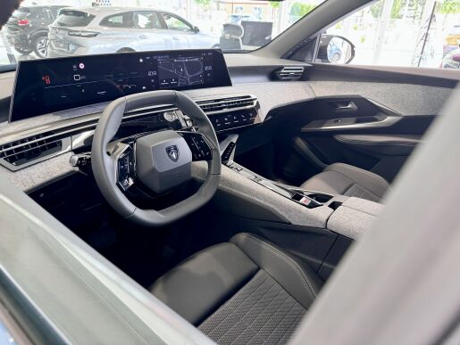 Peugeot 3008 ALLURE Hybrid 145k, Automat