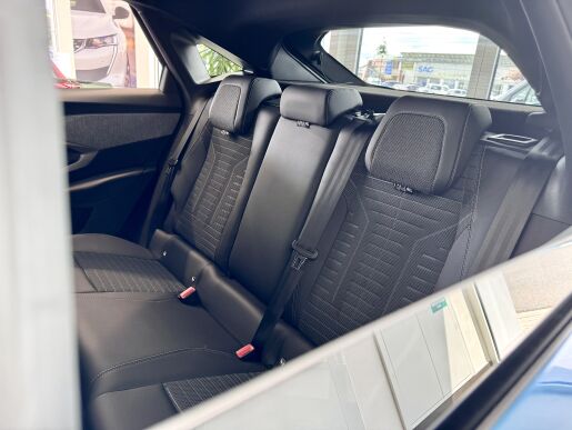 Peugeot 3008 ALLURE Hybrid 145k, Automat
