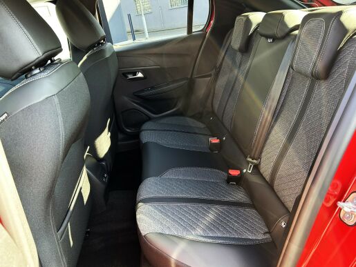 Peugeot 208 ALLURE PureTech 100k MAN6