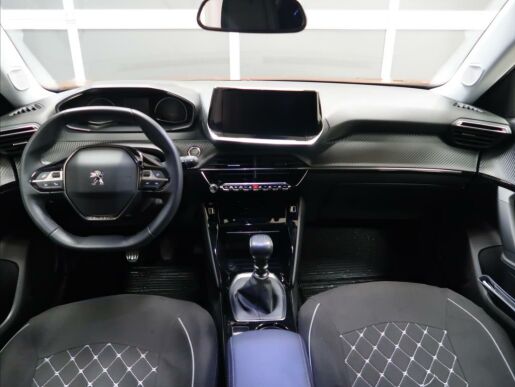 Peugeot 2008 1,2 i ALLURE  PureTech 100