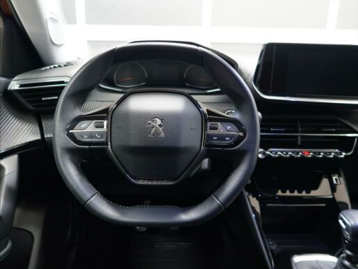 Peugeot 2008 1,2 i ALLURE  PureTech 100