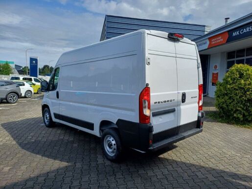 Peugeot Boxer 3300 L2H2 120k 7 let zár.