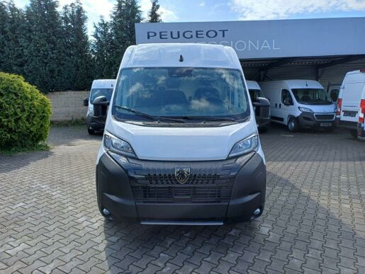 Peugeot Boxer 3300 L2H2 120k 7 let zár.