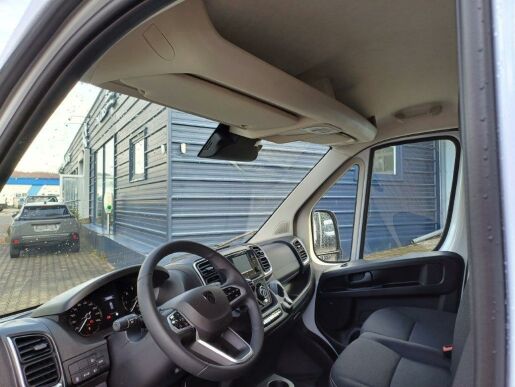 Peugeot Boxer 3300 L2H2 120k 7 let zár.