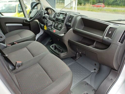 Peugeot Peugeot Boxer Obytný vůz Siesta 599