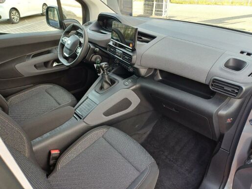 Peugeot Rifter Long Allure 1.5 7 let zár.