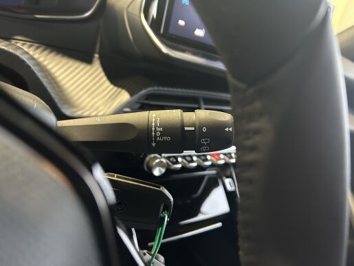 Peugeot 2008 ALLURE PureTech 100k MAN6