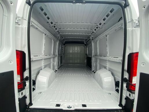 Peugeot Boxer 3300 L2H2 HDi 120k MAN6 + záruka 5 let / 200 000 km