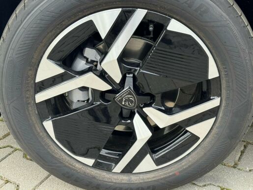 Peugeot 2008 ALLURE PureTech 130 S&S EAT8